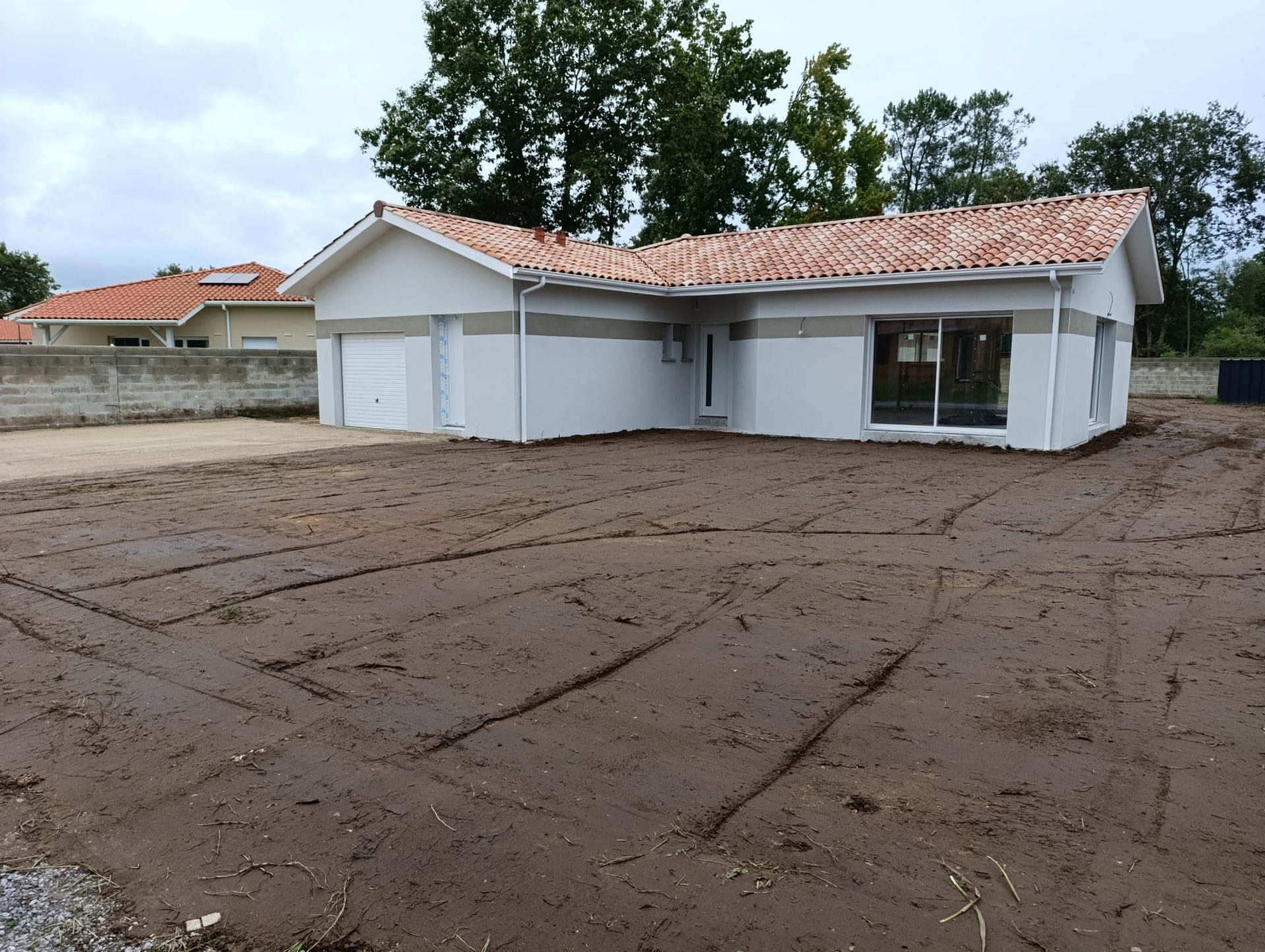 Terrassement en terrain argileux ou sableux : spécificités landaises
