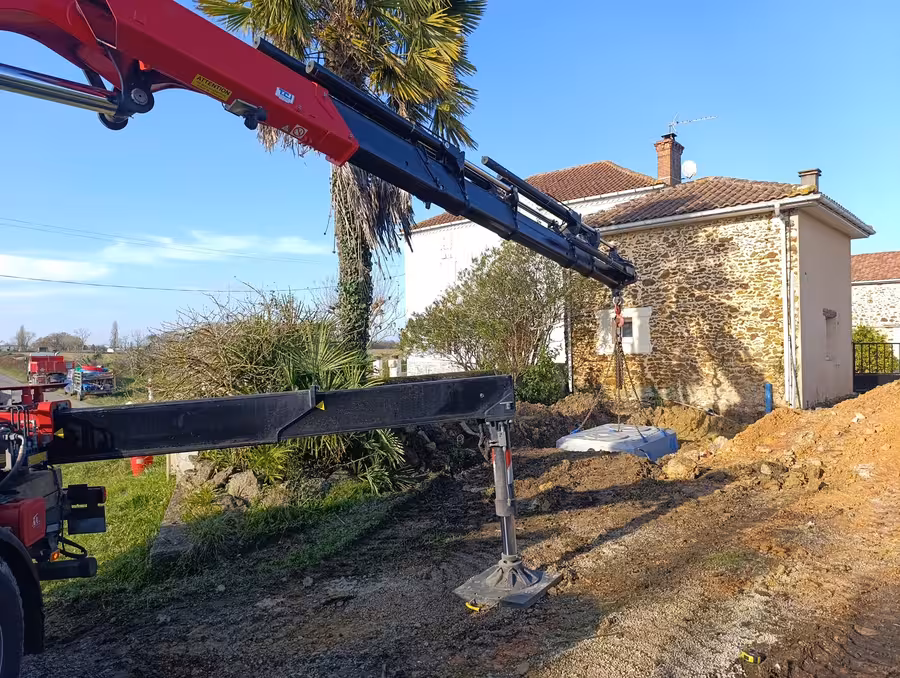 Pose d'une microstation en accès restreint à Nassiet (Landes)